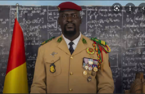 Guinée: Mamadi Doumbouya revalorise les bourses des étudiants