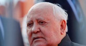 Mikhaïl Gorbatchev: même mort, le dernier président de l’URSS continue de diviser