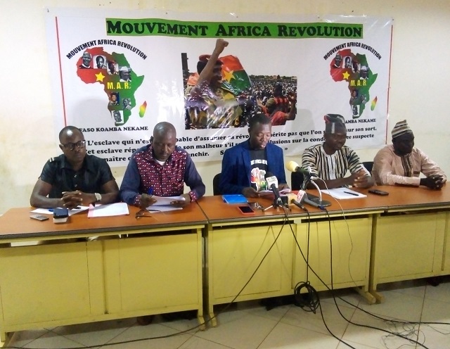 Le secrétaire général du Mouvement Africa Révolution (MAR), Mahamadi Zoungrana (micro)