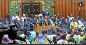Sénégal: combat de boxe inédit sur le ring de l’Assemblée nationale!