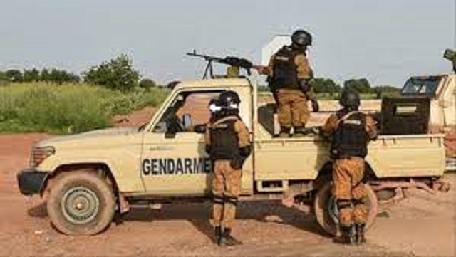 Des gendarmes dans le Tuy