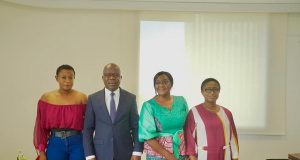 Côte d’Ivoire: une sage-femme burkinabè honorée pour avoir sauvé deux vies