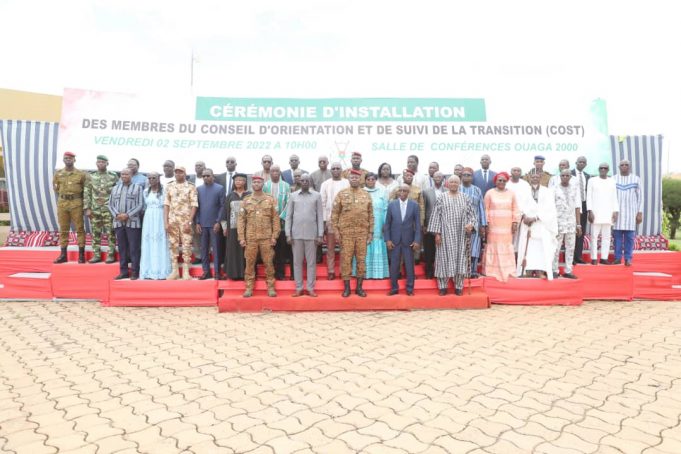 Burkina: les membres du Conseil d’orientation et de suivi de la Transition installés