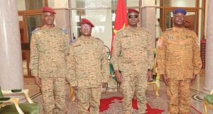 Burkina: trois officiers supérieurs reçoivent des attributs de Général de brigade