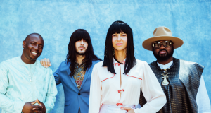 Vieux Farka Touré et Khruangbin: ALI, l’album collaboratif enfin disponible