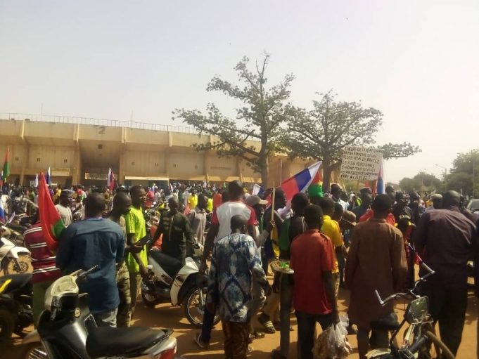 Ouagadougou: des manifestants pro-russes réitèrent leurs doléances aux nouvelles autorités