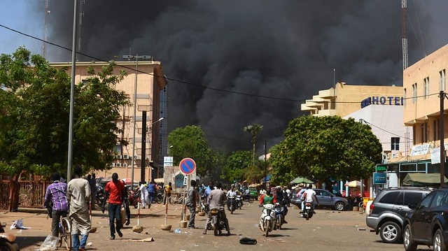 L'Institut français, lors des évènements du 1 octobre 2002 à Ouagadougou