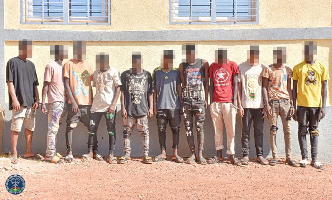 Ouagadougou: 11 présumés voleurs et vendeurs de stupéfiants aux arrêts