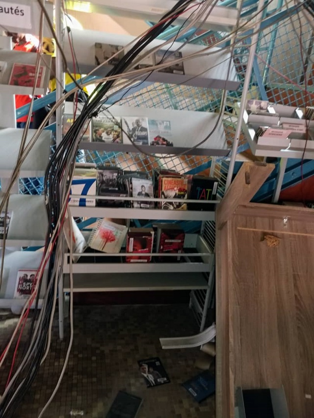Un bazar de fils et bandes