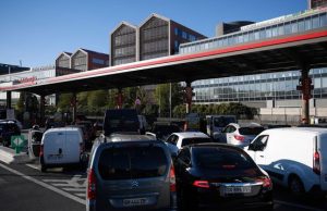 Crise du carburant en France: le litre de gasoil vendu à plus de 2,30 euros dans certaines localités
