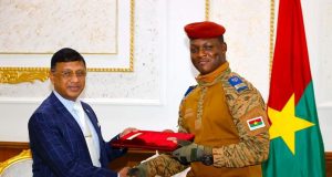 Diplomatie: cinq nouveaux ambassadeurs pour renforcer la coopération avec le Burkina