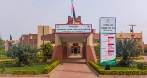 Burkina: « retrait » du projet de loi de révision de la Constitution