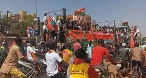 Burkina: des manifestants gazés devant l’Ambassade de France