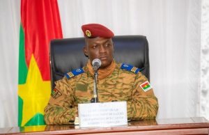 Burkina: le Chef de l’Etat décide de garder son salaire de Capitaine