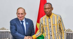Le partenariat militaire entre la France et le Burkina en discussion à Ouaga