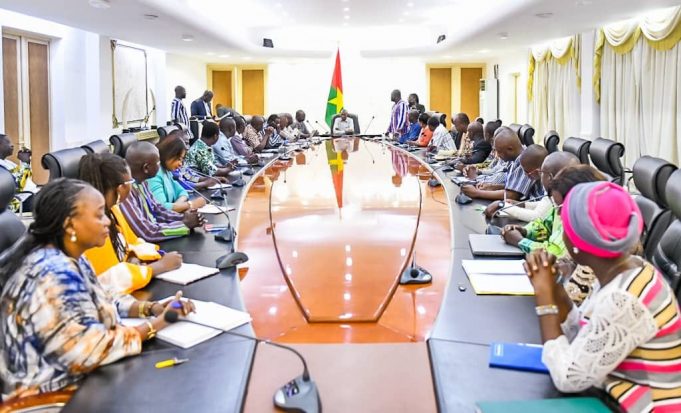 Transition au Burkina: le Premier ministre décline sa vision à ses proches collaborateurs