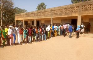 Burkina/Education: la Transition fait recours aux animateurs communautaires