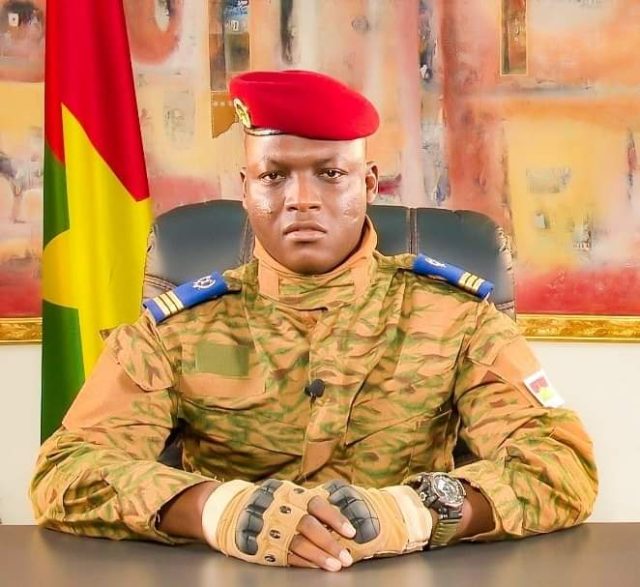 Le président de la transition du Burkina Faso, le capitaine Ibrahim Traoré