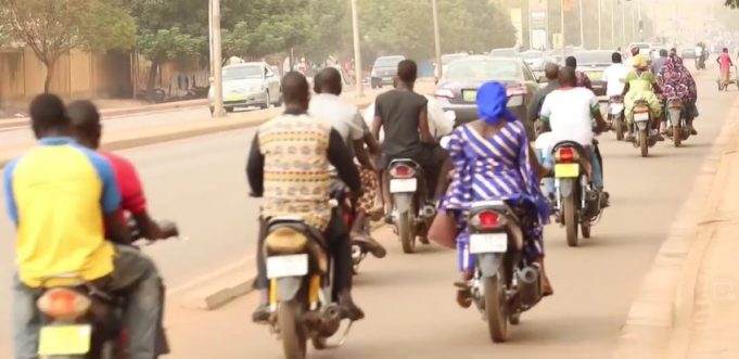 Burkina: dix présumés délinquants de cinq réseaux aux arrêts
