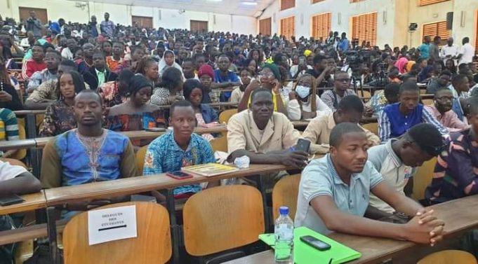 Visite du président Traoré à l’Université Joseph Ki Zerbo: des étudiants «satisfaits» des échanges
