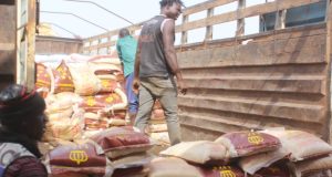La Fondation Rafi Dermardirossian offre des tonnes de vivres à la direction régionale de l’Action humanitaire à l’Est