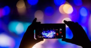 Burkina: ce n’est pas tout on filme pour publier sur les Réseaux sociaux