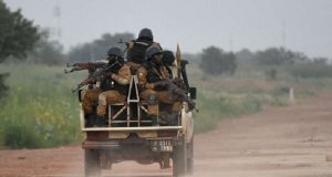 Burkina: des terroristes tués après l’assassinat de « 44 civils » à Kourakou et à Tondobi (Gouverneur)