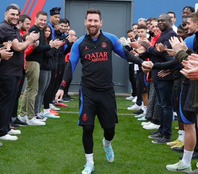 PSG: Lionel Messi accueilli par une haie d’honneur