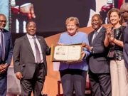 UNESCO: Angela Merkel reçoit le Prix Félix Houphouët-Boigny à Yamoussoukro