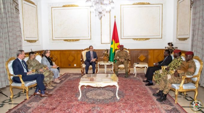 Echange entre le sous-secrétaire d’Etat américain pour l’Afrique de l’Ouest avec le président Traoré