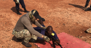 Sur la garde de la paix en RCA: les soldats des FACA formés par des instructeurs russes parlent de leur service