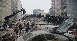 Séisme en Turquie et Syrie: le bilan dépasse 5 000 morts au lendemain du drame