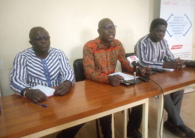 Des membres de CNOSC BF