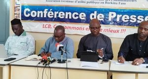 Burkina: «huiles alimentaires, lait et boissons périmés, etc.» dénoncés