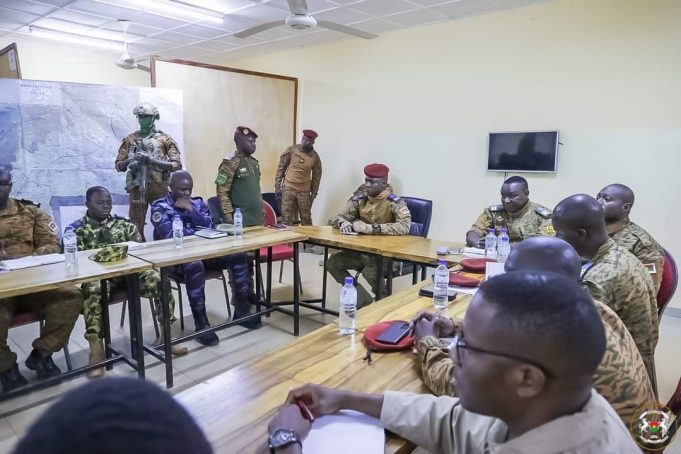 Suivi des opérations de sécurisation du territoire: le Président Traoré à l’écoute des unités engagées