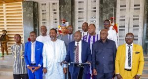 Burkina/Situation sécuritaire: la classe politique apporte son soutien au capitaine Traoré