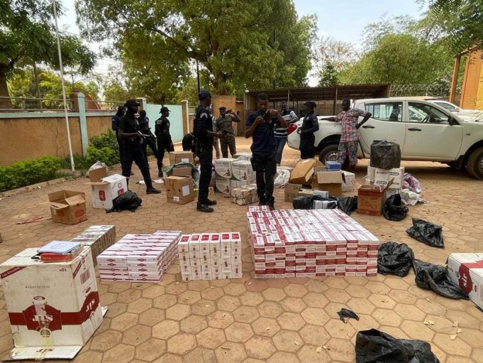 Ouagadougou: importante saisie de poulets, cigarettes et amphétamines