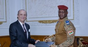 Burkina/Diplomatie: le président de la Transition reçoit les Lettres de créance de six nouveaux ambassadeurs
