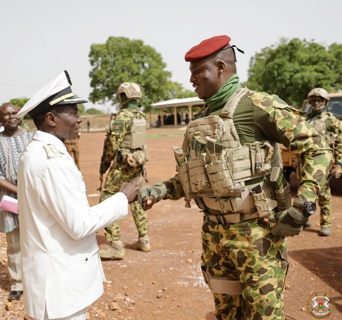 Opérations de sécurisation du pays: le Chef de l’Etat à Fada N’Gourma