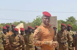 Burkina: le président Traoré félicite et encourage les forces de défense et de sécurité à Boromo
