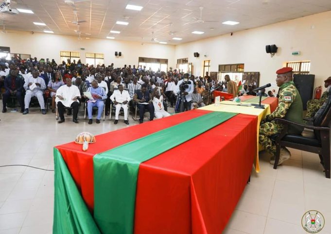 Université de Fada N’Gourma : le Président Traoré décline sa vision de l’enseignement aux acteurs