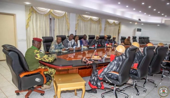 Burkina: les Trésors humains vivants chez le président Traoré