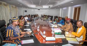 Burkina : le gouvernement réduit le nombre de véhicules de fonction des ministres et présidents d’institution