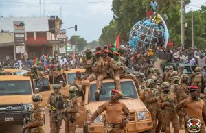 Sommet Russie-Afrique: accueil triomphal du capitaine Ibrahim Traoré à Ouagadougou