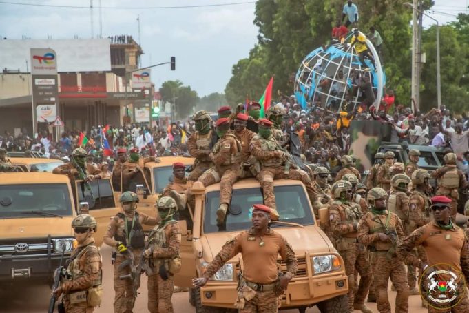 Sommet Russie-Afrique: accueil triomphal du capitaine Ibrahim Traoré à Ouagadougou