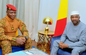 Quand le colonel Goïta et le capitaine Traoré se croisent