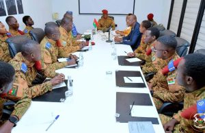 Russie: échanges du président Traoré avec des stagiaires militaires burkinabè