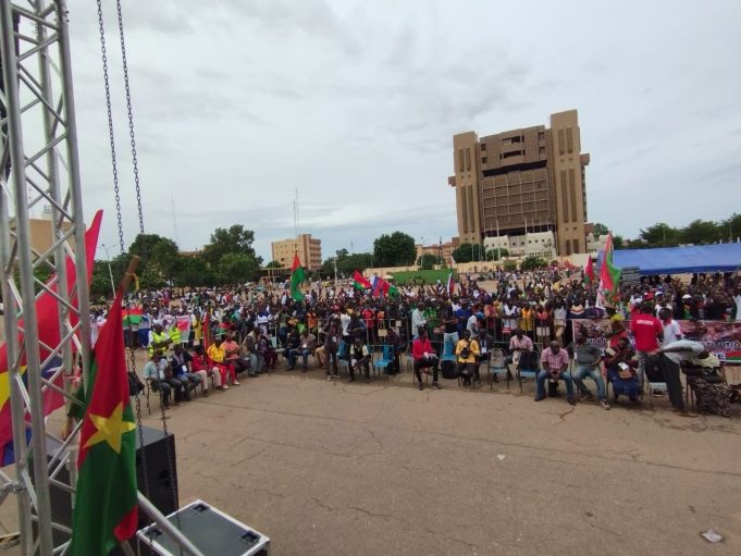 Burkina/Transition: des manifestants appellent à la relecture de la Constitution