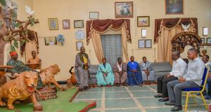 Le ministre Émile Zerbo présente ses civilités au Moogho Naaba Baongho