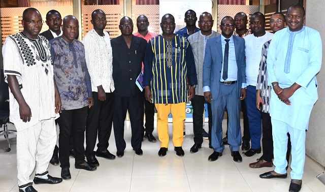 Photo de famille à l'issue de la rencontre avec le ministre de l'Etat, Bassolma Bazié